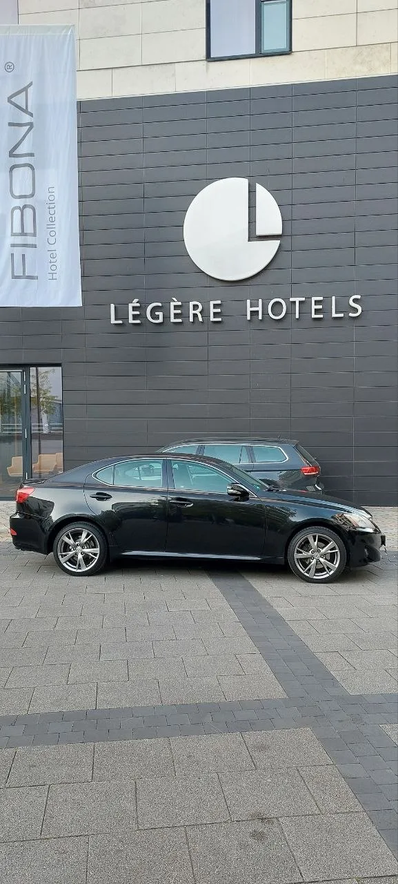 Lexus IS 220, foto 3